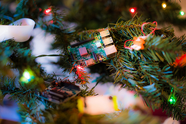 Petit papa Noël, quand tu descendras du Cloud