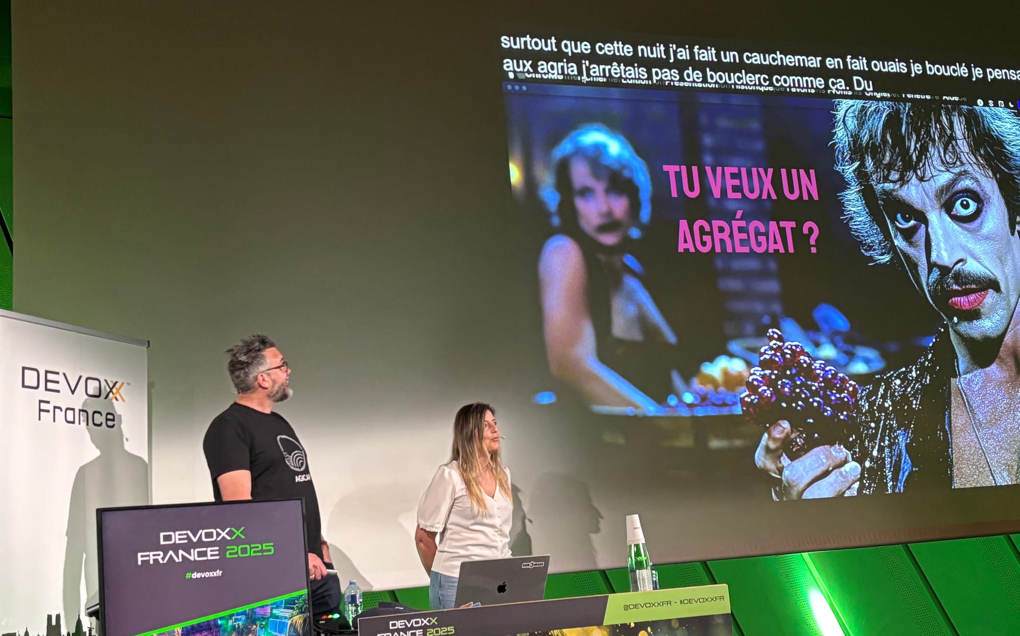 Pauline Jamin et Thomas Pierrain présentant leur talk avec une slide "Tu veux un agrégat ?"
